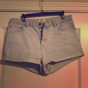 Mid-rise shorts